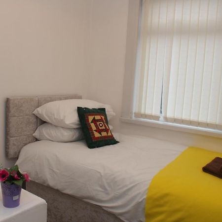 Morning Star Home Liverpool Bagian luar foto