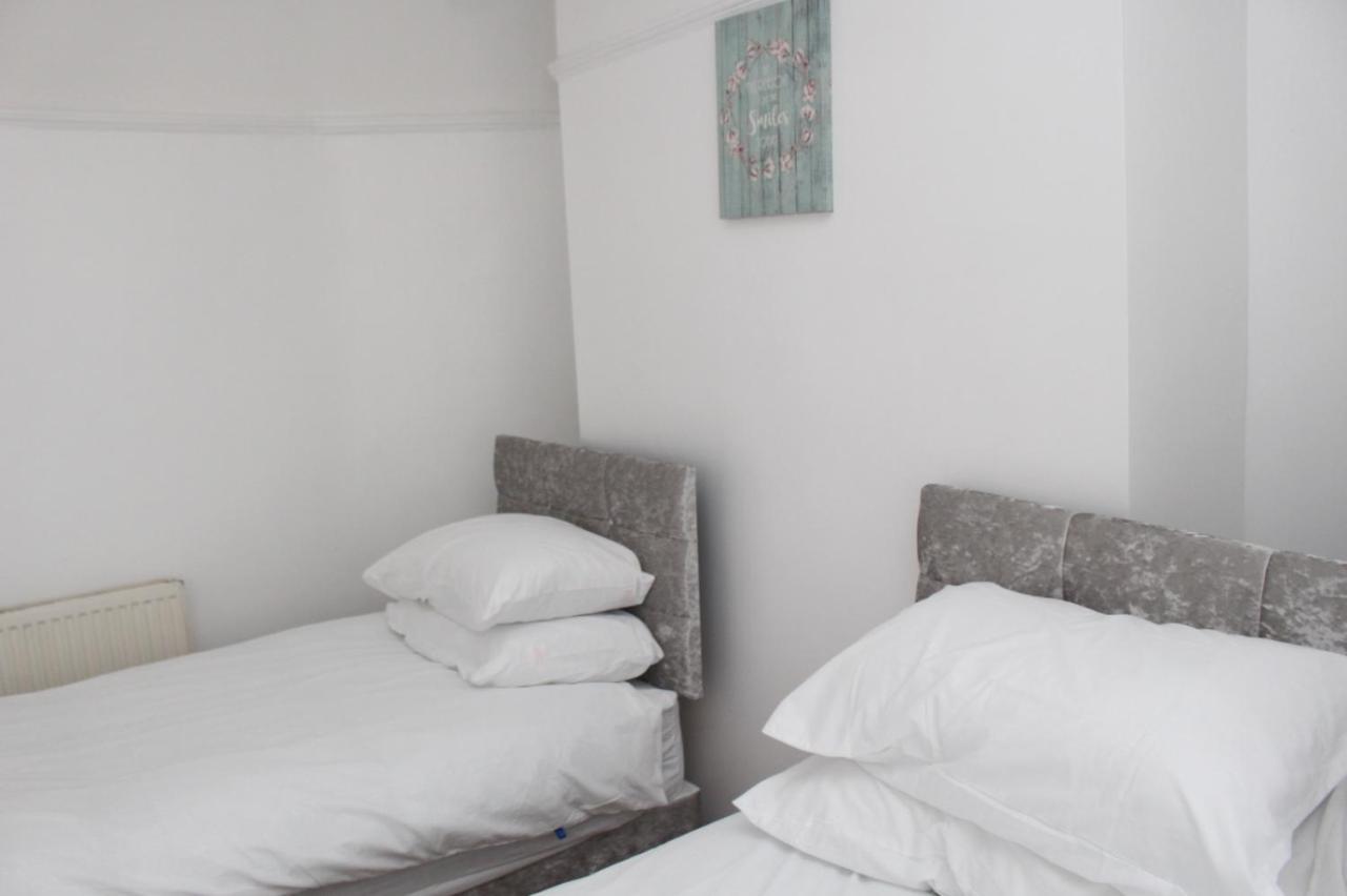 Morning Star Home Liverpool Bagian luar foto