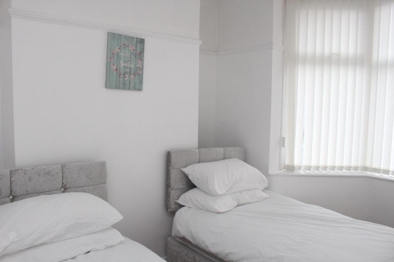 Morning Star Home Liverpool Bagian luar foto